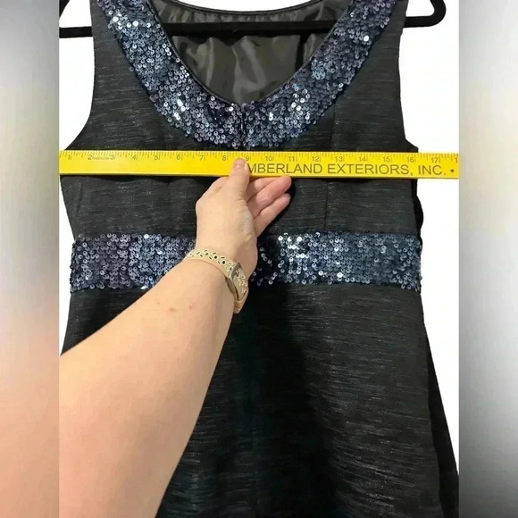 Evan Picone Midnight Blue/Black Sequined Sheath. Like new condition. Size 10. - Picture 5 of 9